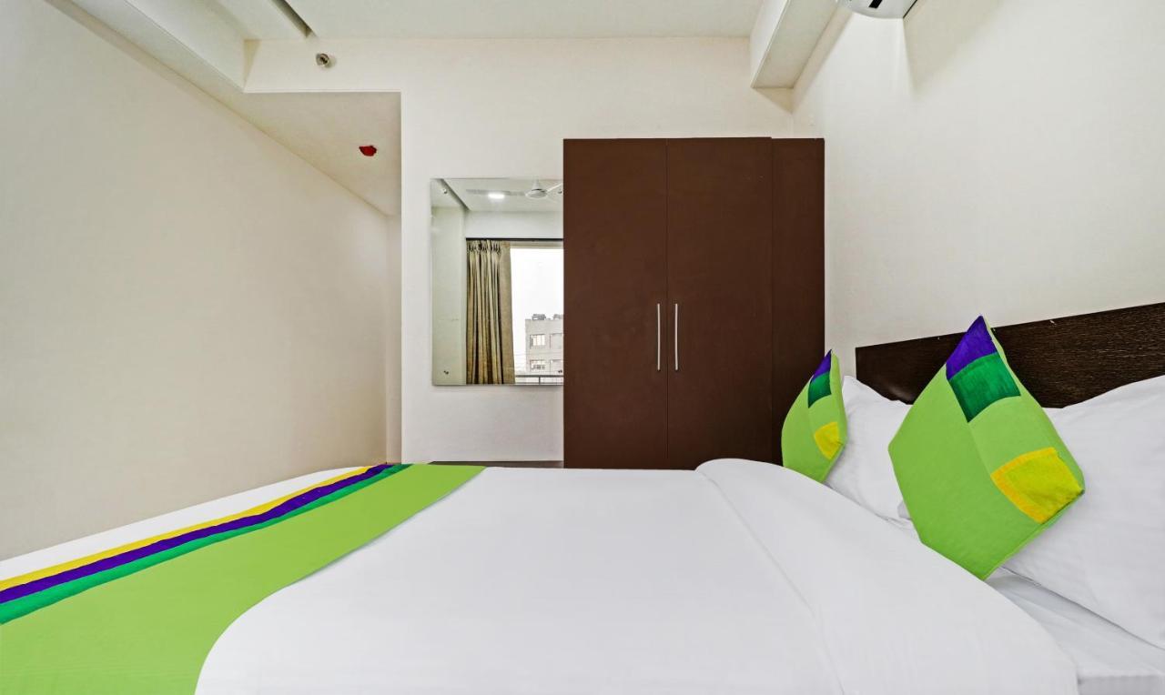 Hotel Treebo Kamron Regency Sector 80 Mohali Exteriér fotografie