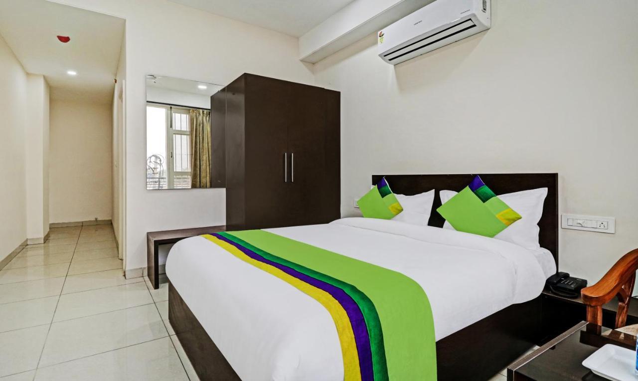 Hotel Treebo Kamron Regency Sector 80 Mohali Exteriér fotografie